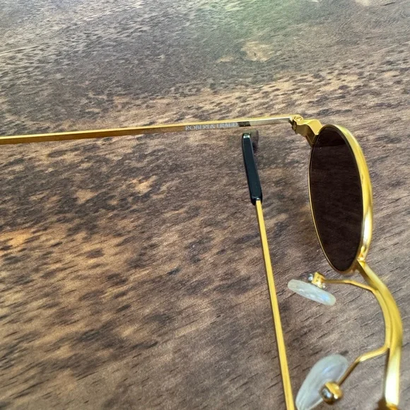 Roberi & Fraud “Doris” Sunglasses Gold - Picture 7 of 8